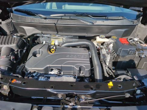 New 2026 Chevrolet Equinox LT w/ Convenience Package II FWD image 16