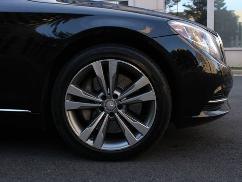 Used 2015 Mercedes-Benz S 550 4MATIC Sedan image 4