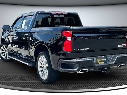 Used 2022 Chevrolet Silverado 1500 High Country w/ Technology Package AWD/4WD image 4