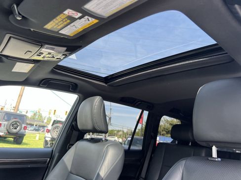 Used 2023 Lexus GX 460 Luxury w/ Sport Design Package AWD/4WD image 24