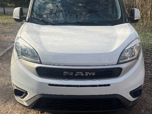 Used 2019 RAM ProMaster City Tradesman SLT image 3