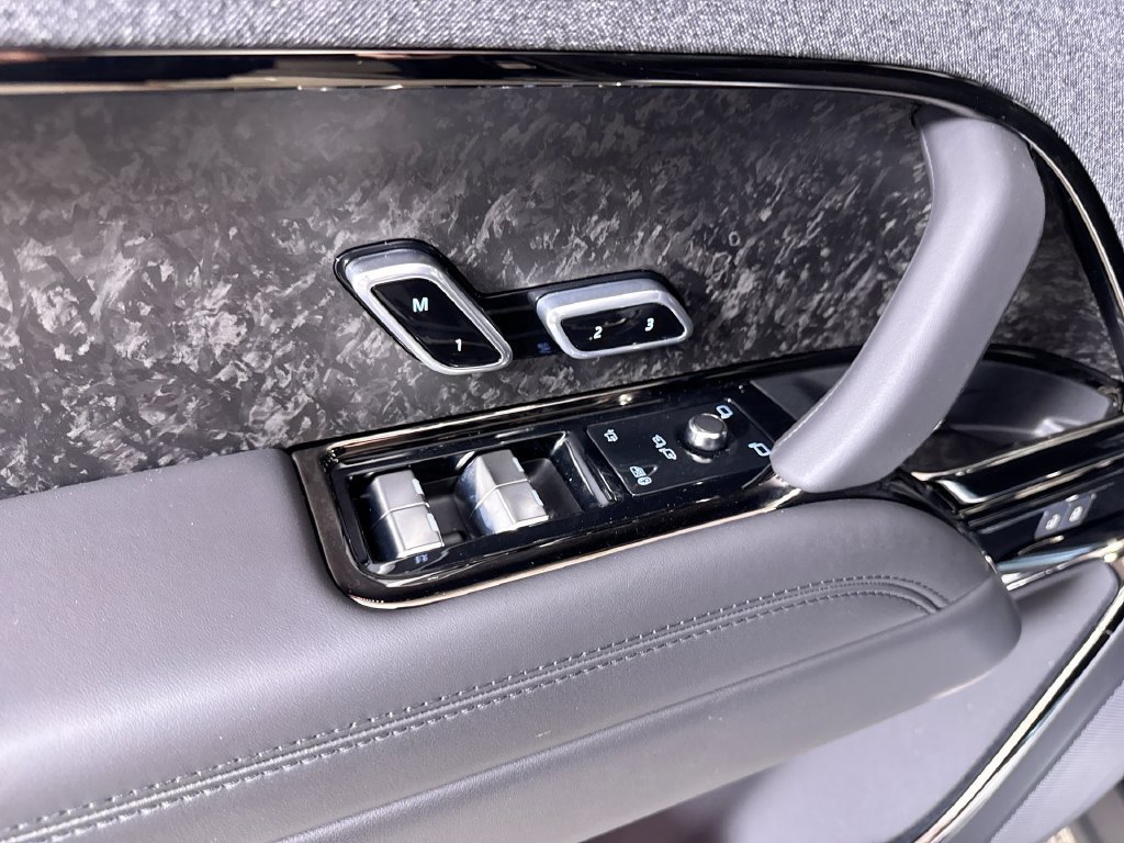 New 2027 Land Rover Range Rover Sport Dynamic SE AWD/4WD image 12