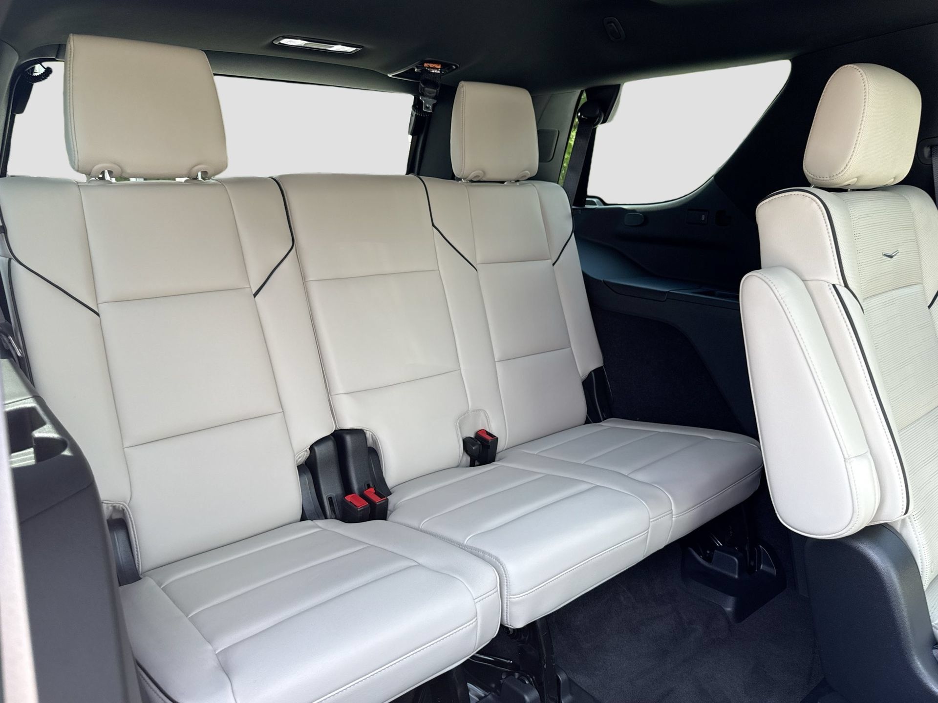 Certified 2022 Cadillac Escalade Sport w/ Touring Package RWD image 19