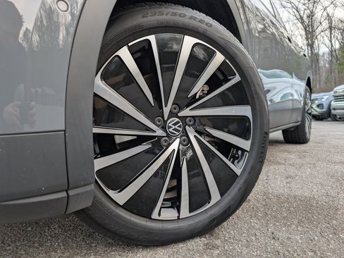 Used 2025 Volkswagen ID.4 Pro image 28