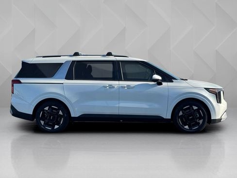 New 2026 Kia Carnival EX FWD image 8
