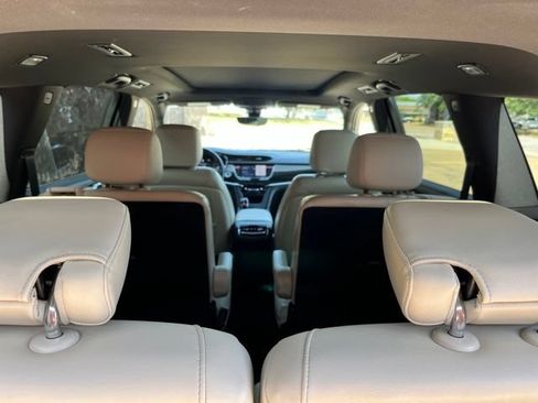 Used 2023 Cadillac XT6 Sport w/ Technology Package AWD/4WD image 10