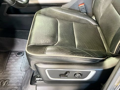 Used 2021 RAM 1500 Laramie RWD image 18
