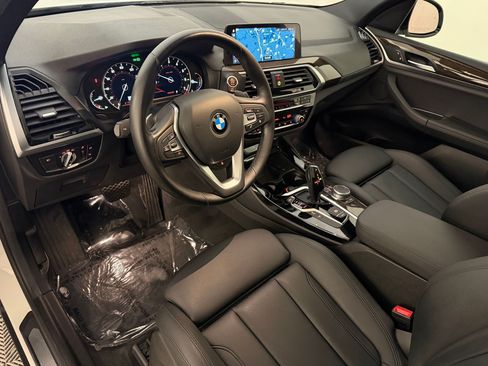 Used 2018 BMW X3 xDrive30i w/ Premium Package AWD/4WD image 4