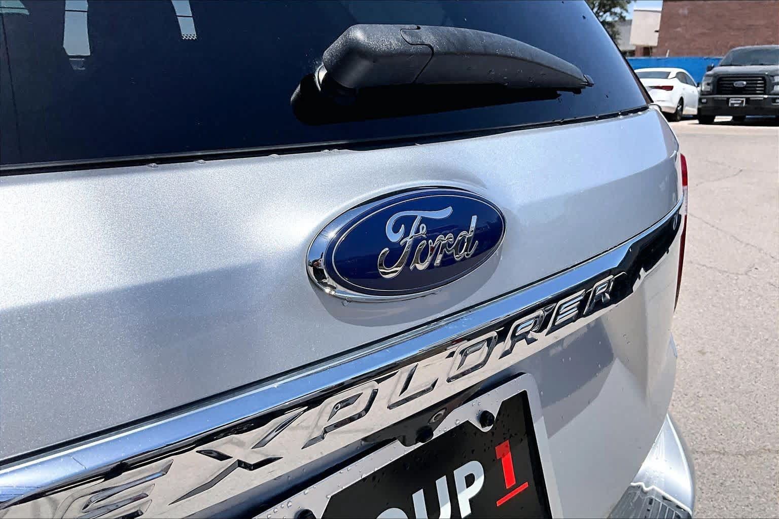 Used 2019 Ford Explorer XLT w/ Equipment Group 201A FWD image 10