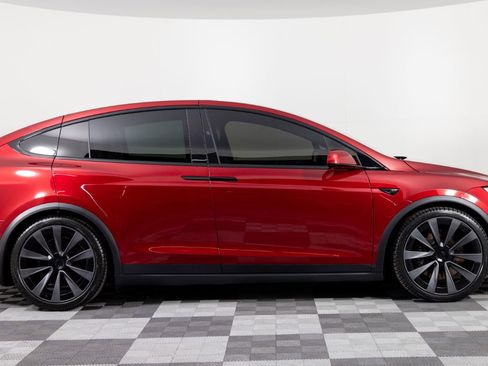 Used 2023 Tesla Model X image 9