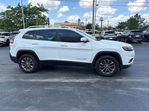 Used 2020 Jeep Cherokee Latitude Plus w/ Cold Weather Group AWD/4WD image 5
