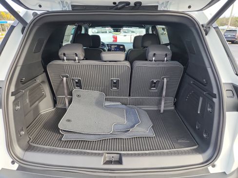 New 2026 Chevrolet Traverse LT w/ Midnight/Sport Edition image 8