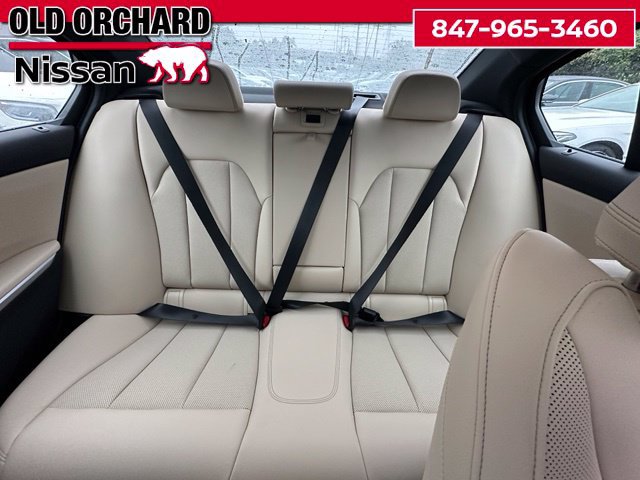 Used 2023 BMW 330e xDrive w/ Driving Assistance Package AWD/4WD image 15