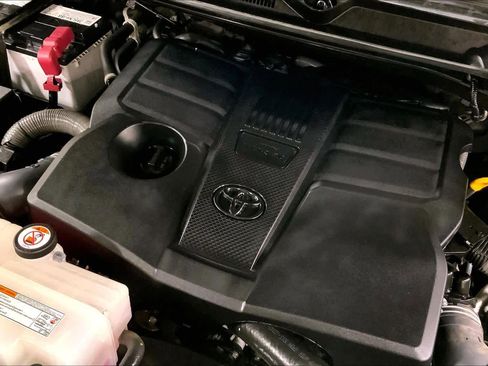 Used 2023 Toyota Tundra Platinum w/ Advanced Package image 33