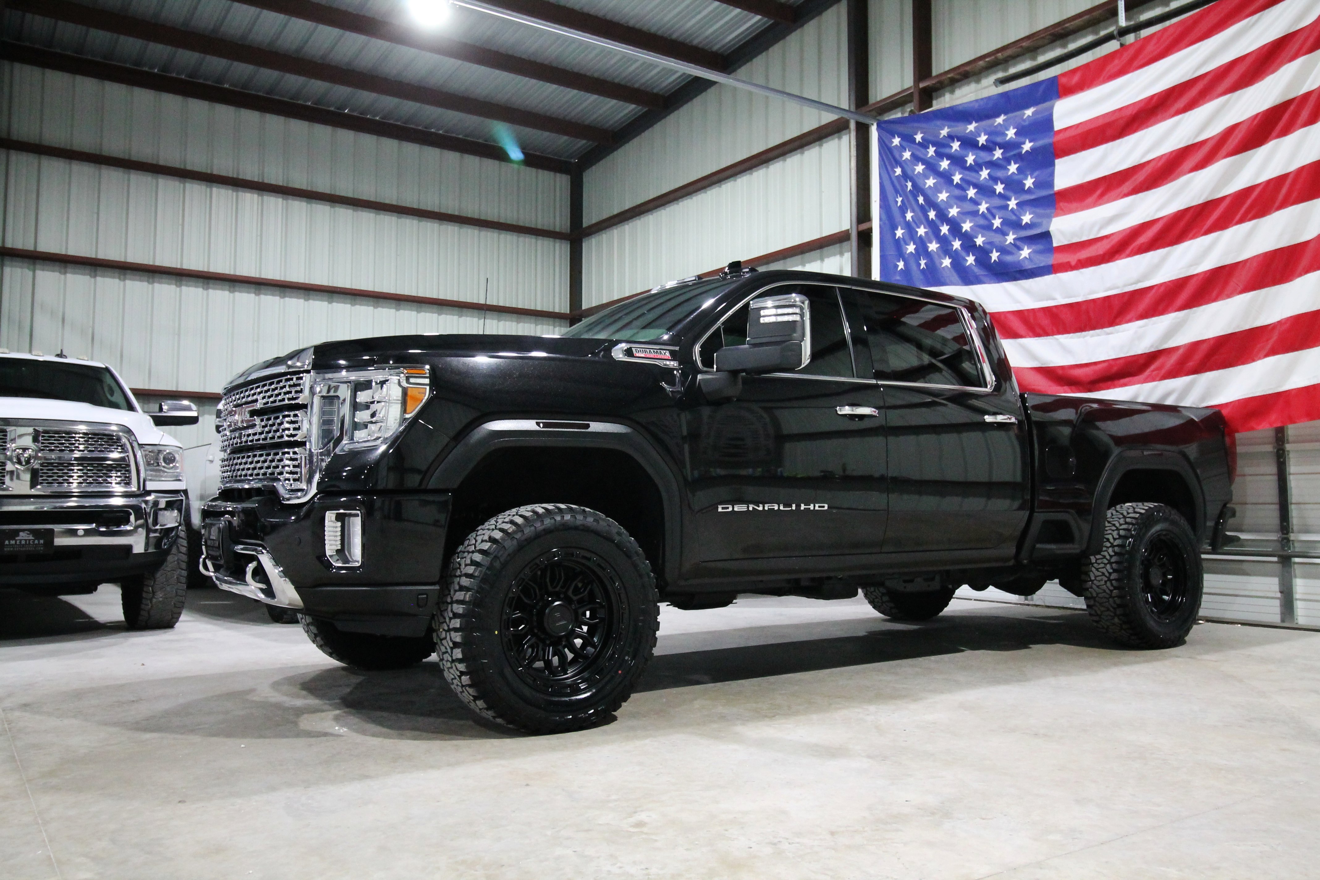 Used 2022 GMC Sierra 2500 Denali w/ Denali Ultimate Package AWD/4WD image 1
