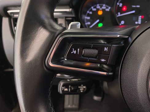 Used 2024 Porsche Macan Turbo image 18