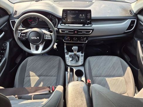 Used 2023 Kia Seltos LX AWD/4WD image 19