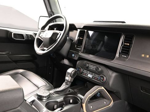 Used 2025 Ford Bronco Badlands AWD/4WD image 14