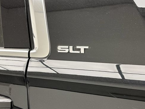 Used 2016 GMC Yukon XL SLT AWD/4WD image 36