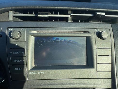 Used 2015 Toyota Prius Prime Plug-In Hybrid image 11