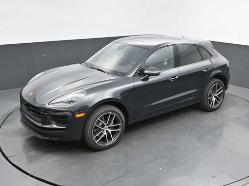 New 2025 Porsche Macan image 28