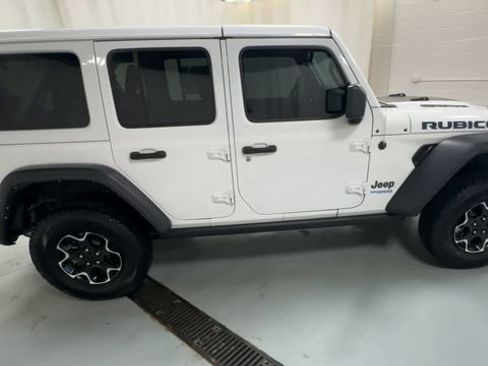 Used 2022 Jeep Wrangler Unlimited Rubicon 4xe w/ Cold Weather Group AWD/4WD image 9