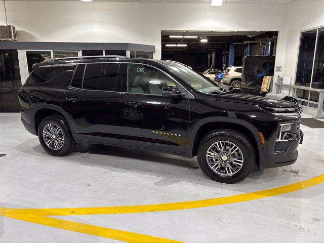 Used 2026 Chevrolet Traverse LT w/ Driver Confidence Package AWD/4WD image 10