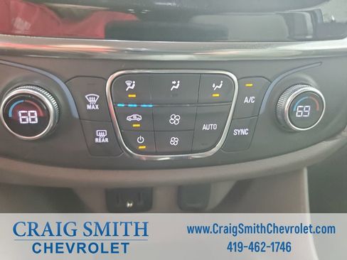 Used 2021 Chevrolet Traverse LT FWD image 26