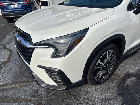 Certified 2025 Subaru Ascent Limited w/ Popular Package #2 image 9