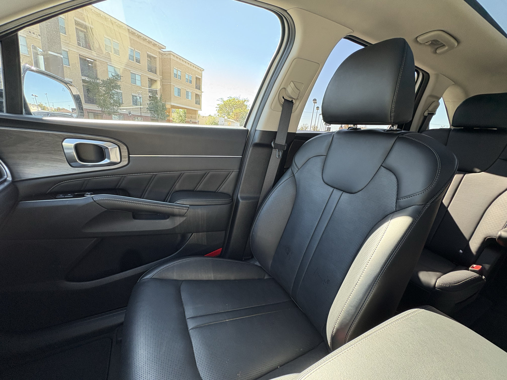 Used 2024 Kia Sorento SX AWD/4WD image 33