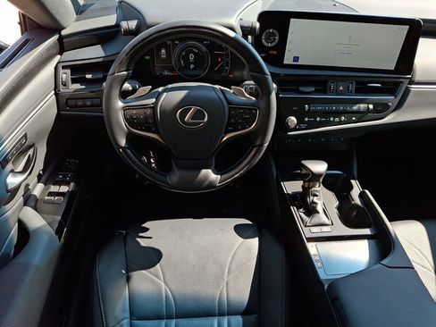 Certified 2025 Lexus ES 300h w/ Technology Package FWD image 12