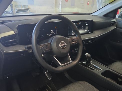 Used 2026 Nissan Kicks SV FWD image 10