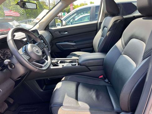 Used 2024 Nissan Pathfinder SL w/ SL Premium Package AWD/4WD image 15
