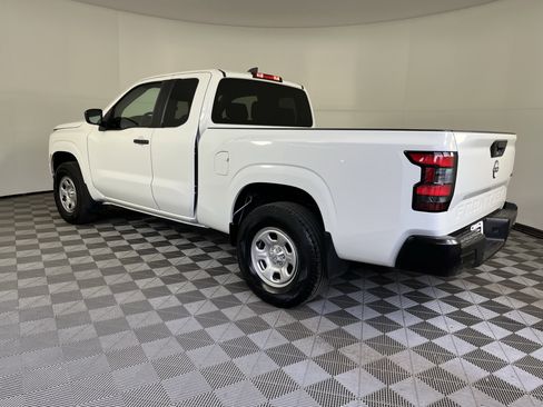 Used 2022 Nissan Frontier S w/ Technology Package AWD/4WD image 3
