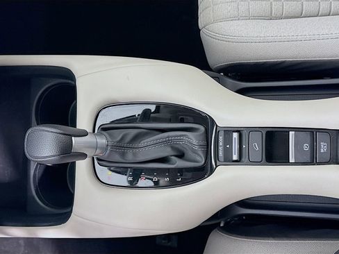 Certified 2024 Honda HR-V LX image 13