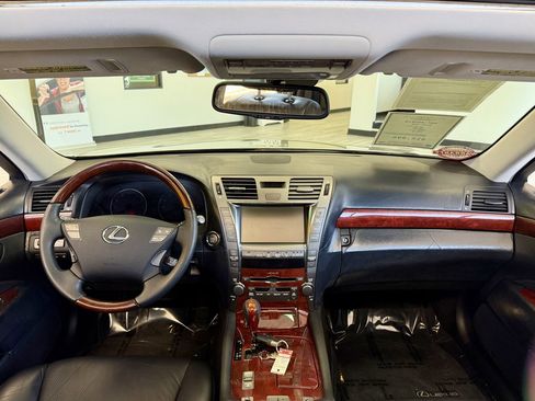 Used 2007 Lexus LS 460 image 10