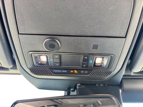Used 2025 Ford Bronco Outer Banks AWD/4WD image 17