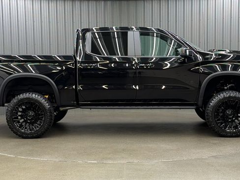 Used 2026 Chevrolet Silverado 1500 ZR2 w/ Dark Appearance Package AWD/4WD image 6
