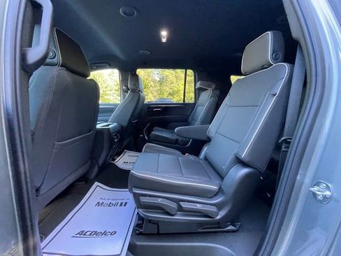 New 2025 Chevrolet Suburban Premier AWD/4WD image 20
