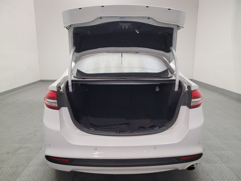 Used 2018 Ford Fusion SE w/ Fusion SE Technology Package FWD image 29