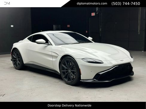 Used 2020 Aston Martin V8 Vantage Coupe image 8
