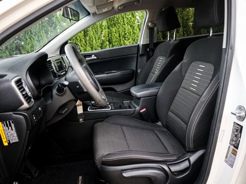 Used 2018 Kia Sportage LX image 7