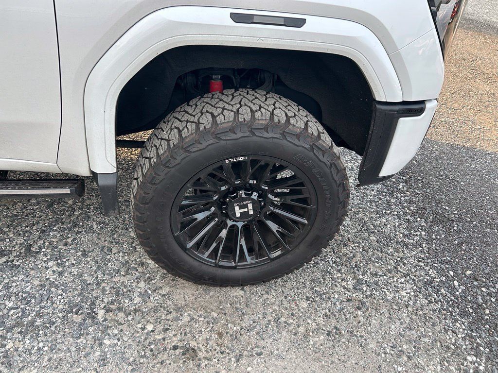 Used 2024 GMC Sierra 2500 Denali Ultimate AWD/4WD image 13