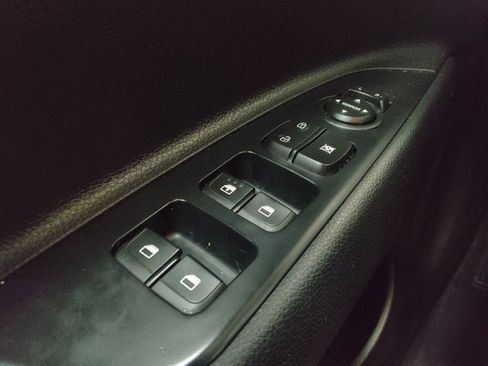 Used 2019 Kia Rio S FWD image 27