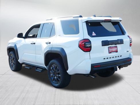 Certified 2025 Toyota 4Runner SR5 image 5