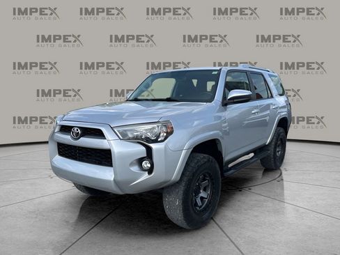 Used 2016 Toyota 4Runner SR5 image 1