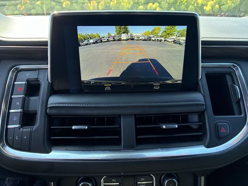 Used 2023 Chevrolet Suburban LT RWD image 33