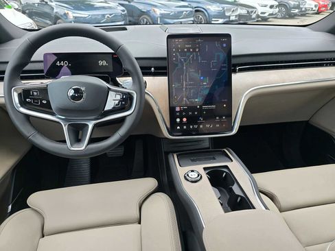 New 2025 Volvo EX90 Plus image 19