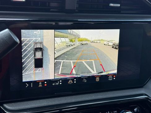 Used 2025 GMC Sierra 2500 AT4 w/ AT4 Premium Plus Package AWD/4WD image 24