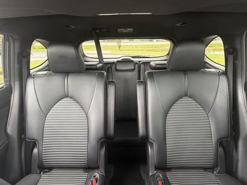 Used 2021 Toyota Highlander XSE FWD image 22